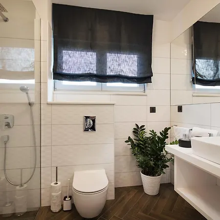 Luxury Karla 4* Podstrana