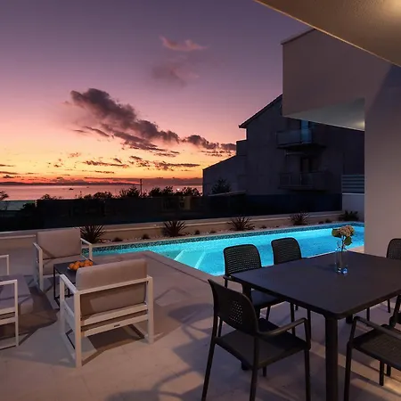 Bed & Breakfast Luxury Karla 4*