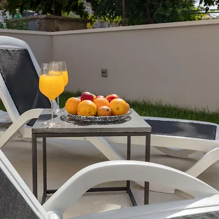 krevet i doručak Luxury Karla 4*