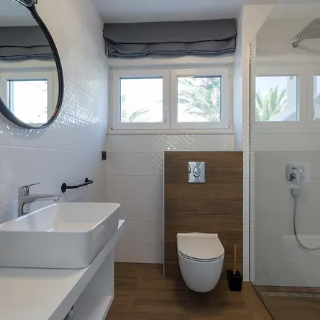 Luxury Karla Bed and Breakfast