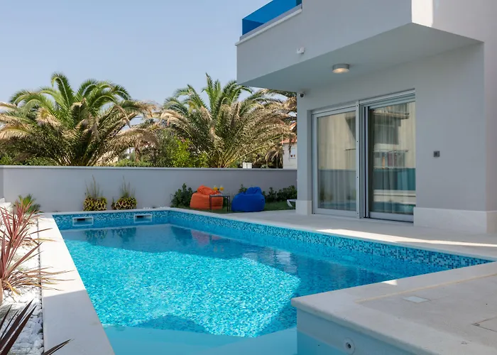 krevet i doručak Luxury Karla 4*