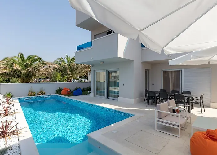 Luxury Karla krevet i doručak Podstrana