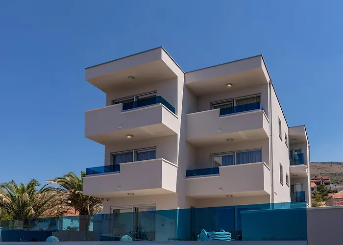 Luxury Karla krevet i doručak Podstrana