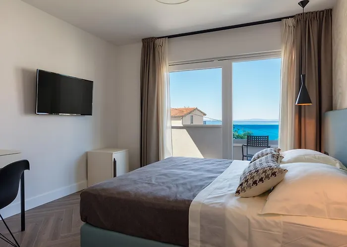 Luxury Karla 4* Podstrana